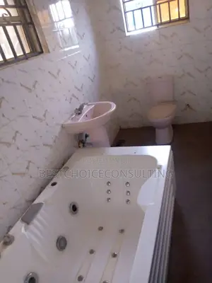 Furnished 14bdrm Shared Apartment in Ologuneru, Eleyele for rent