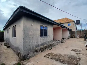 4bdrm Bungalow in Elewuro, Akobo, Ibadan for sale