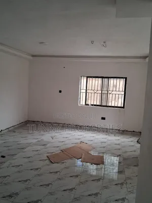 3bdrm Apartment in Sunday Farm Estate, Mangoro for rent