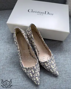 *Christian Dior Stiletto Mid-Heels*
