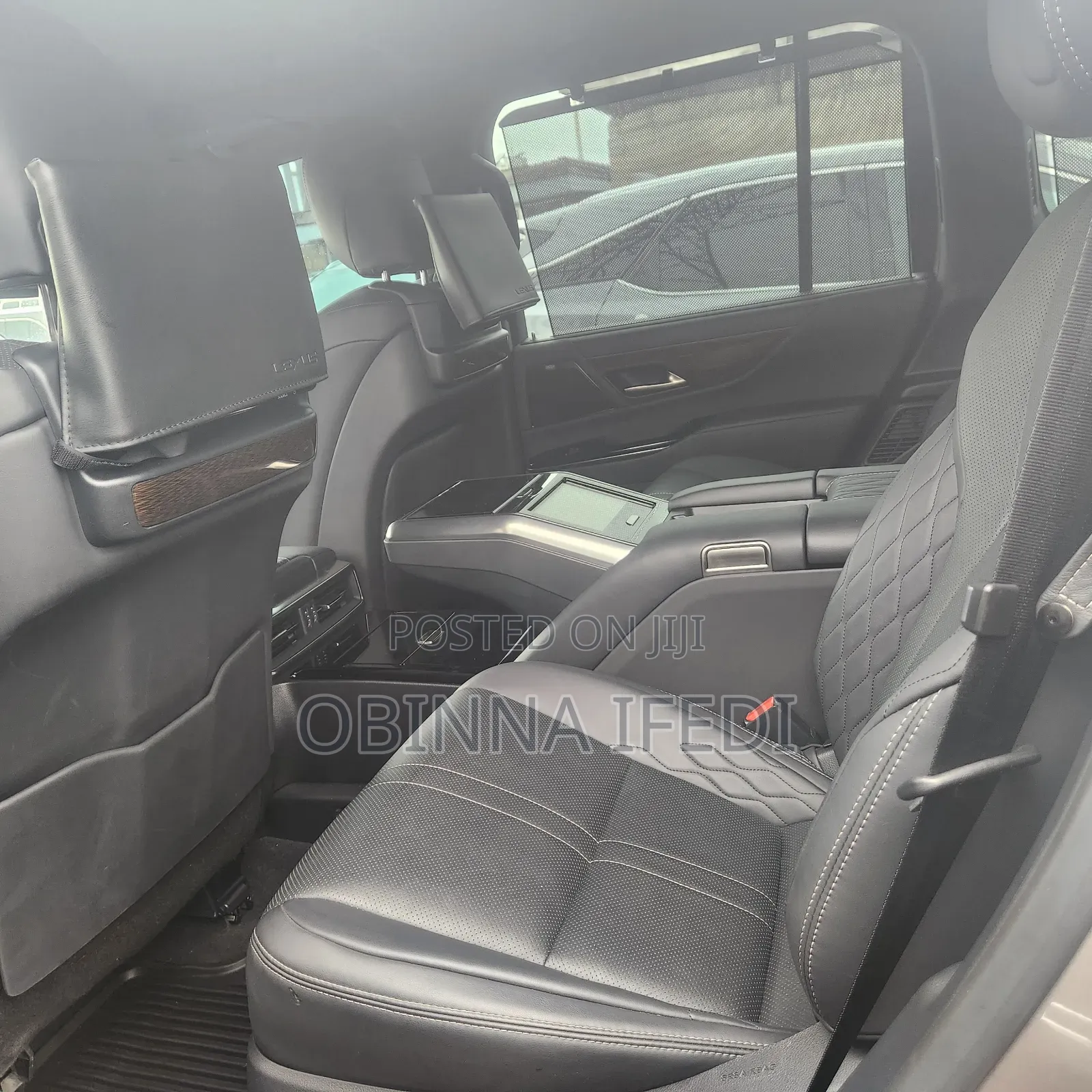 Lexus LX 600 2023 Gold