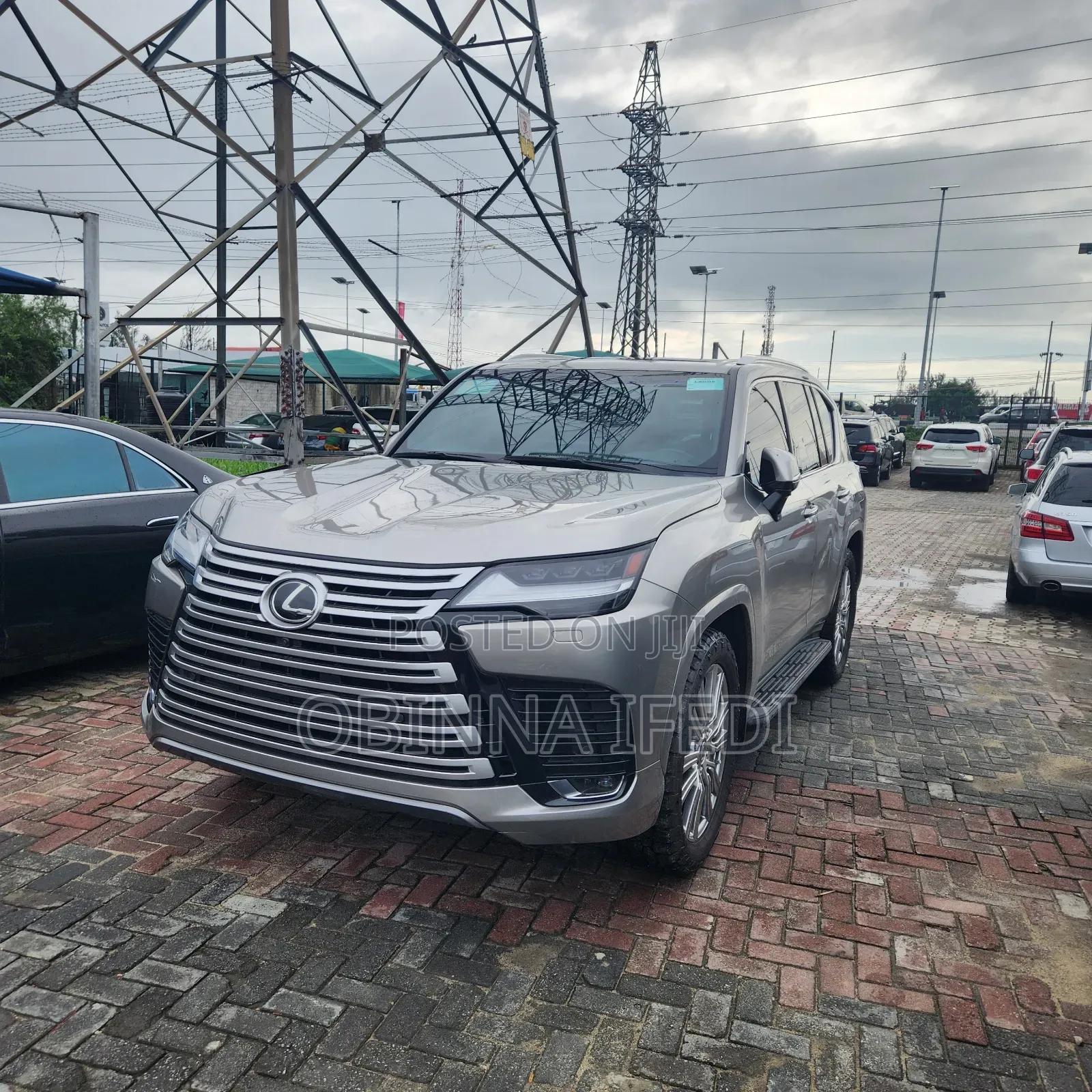 Lexus LX 600 2023 Gold