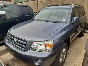 Toyota Highlander 2004 Gray