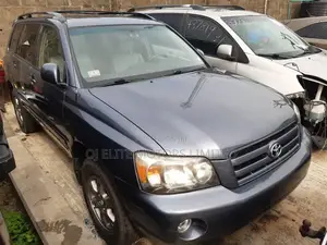 Toyota Highlander 2004 Gray