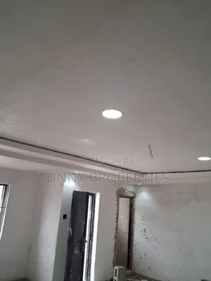 4bdrm Apartment in Sunday Farm Estate, Mangoro for rent