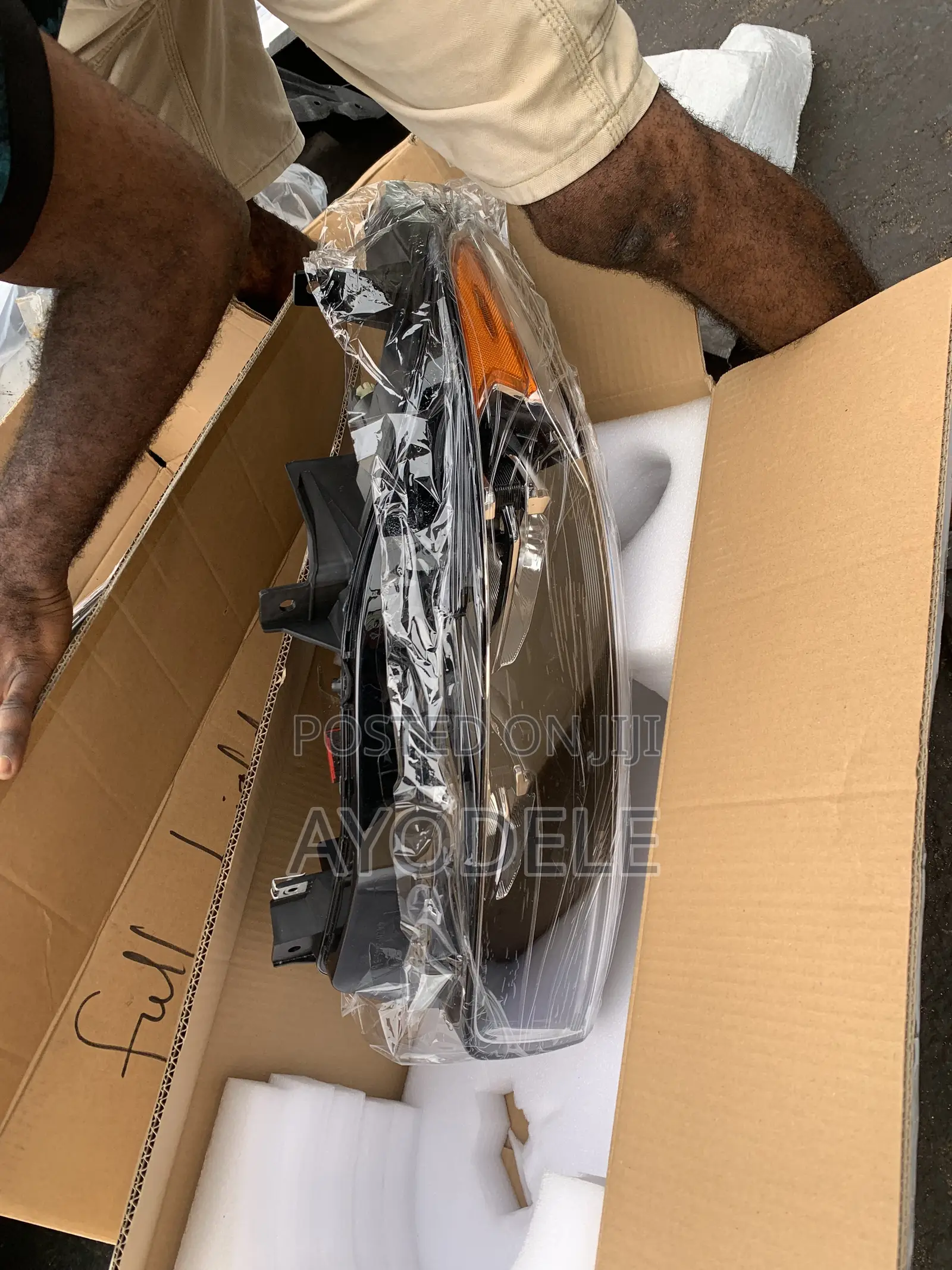 Headlights Explorer 2020 Charger Type