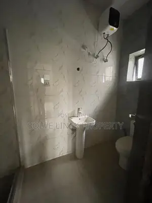 3bdrm Block of Flats in Jahi for rent