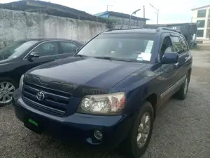 Toyota Highlander Base FWD 2004 Blue