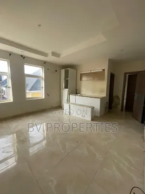 Mini Flat in Chevron for rent
