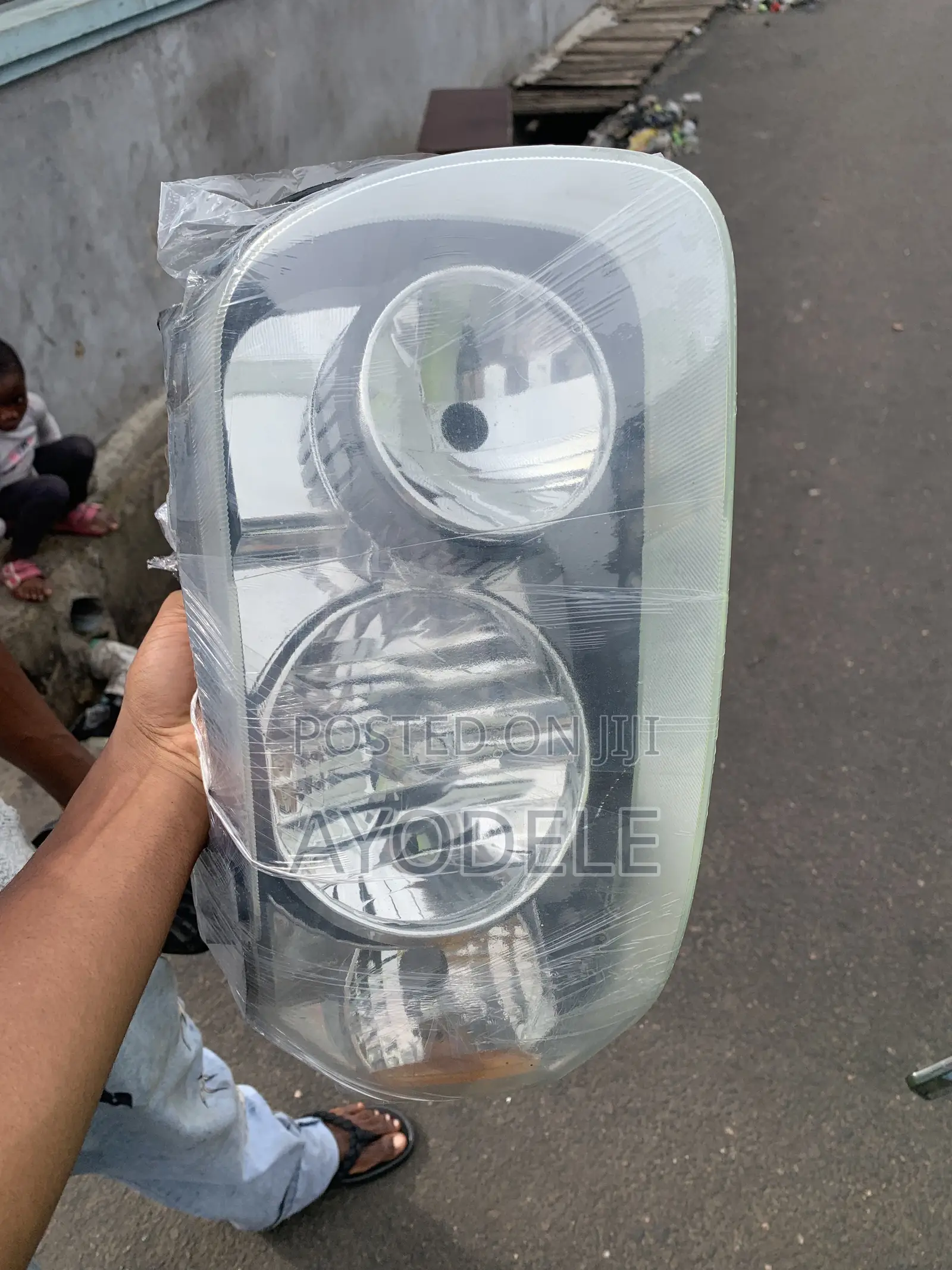 Headlights Ford Escape 2005