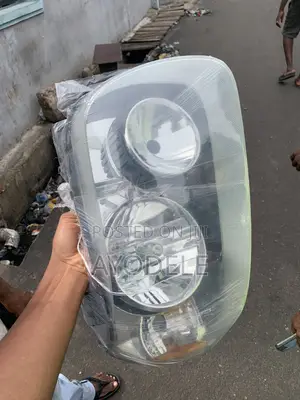 Headlights Ford Escape 2005