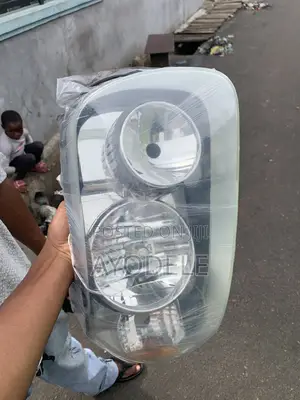 Headlights Ford Escape 2005