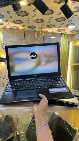 Laptop Acer Aspire E15 8GB Intel Core i5 HDD 320GB