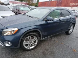 Mercedes-Benz GLA 250 2019 Blue