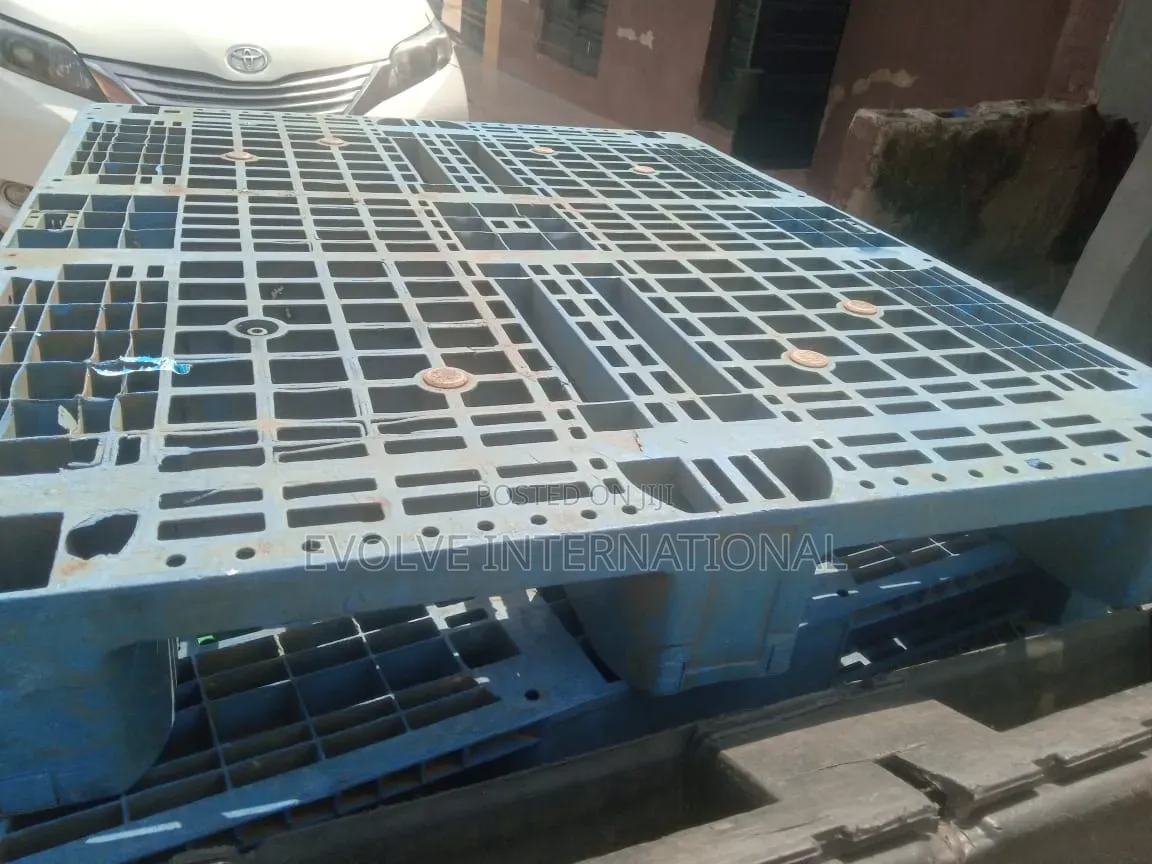Rep Rubber Plastic Pallets