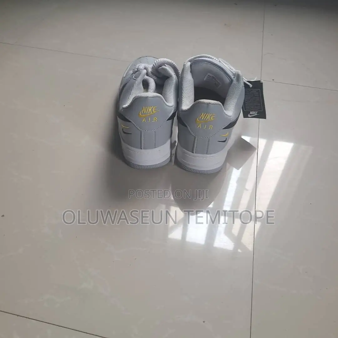 Nike Sneakers