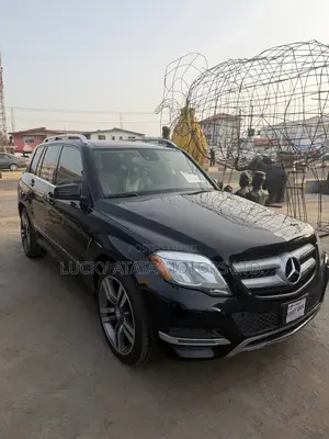 Mercedes-Benz GLK-Class Base GLK 350 4dr AWD 4MATIC (3.5L 6cyl 7A) 2015