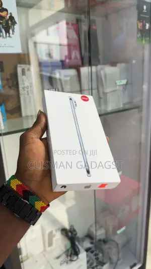 New Apple iPhone Air 256 GB Silver