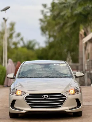 Hyundai Elantra Limited Sedan FWD (2.0L 4cyl 6A) 2017 Beige