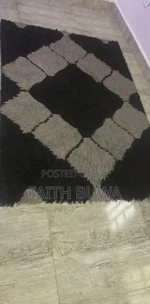 Fluffy Original Black And Grey Color Rug
