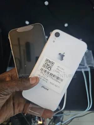Apple iPhone XR 128 GB White