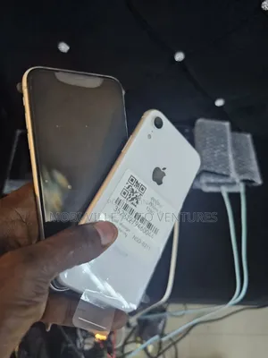Apple iPhone XR 128 GB White