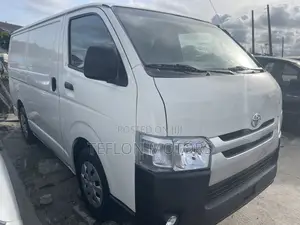 Toyota HiAce 2012 White