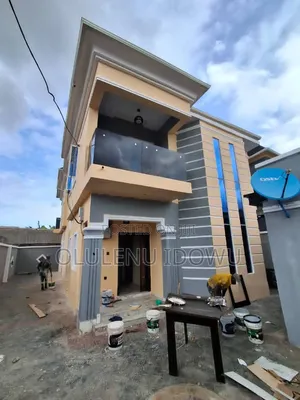 Furnished 4bdrm Duplex in Baruwa for sale