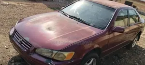 Toyota Camry 2000 Maroon