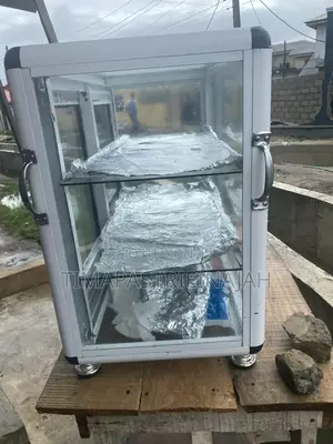 Show Glass
