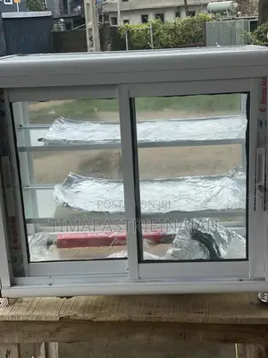 Show Glass