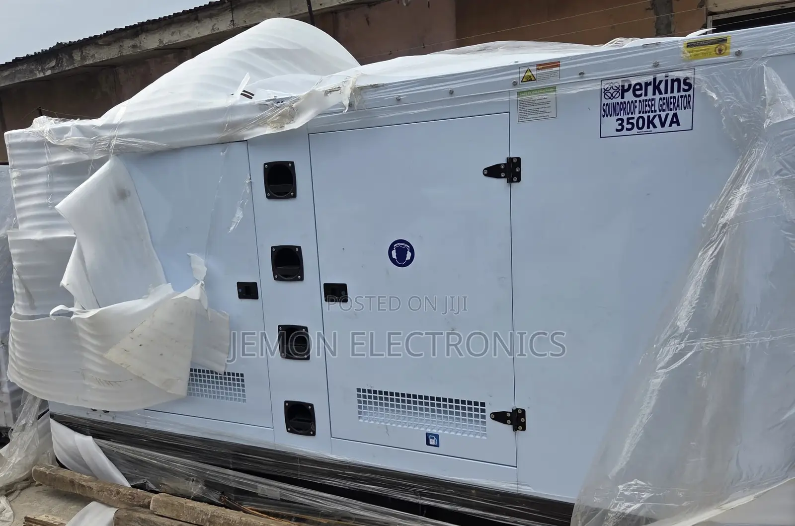350kva Perkins Diesel Generator – Heavy Duty Soundproof Power Solution