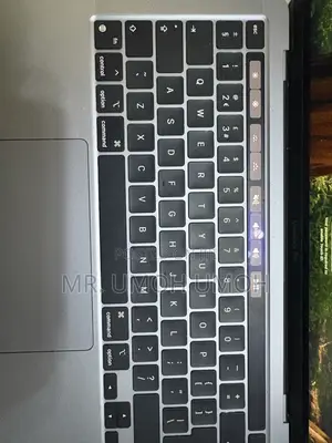Laptop Apple MacBook Pro 2022 M2 8GB Apple M2 SSD 256GB