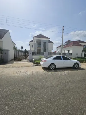5bdrm Duplex in Lokogoma for sale