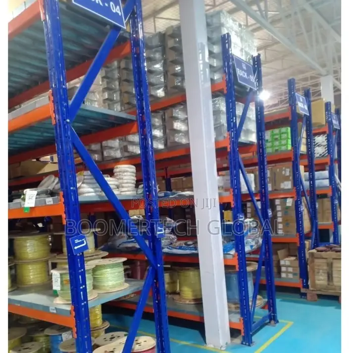 Store Rack / Wayhouse Shelve