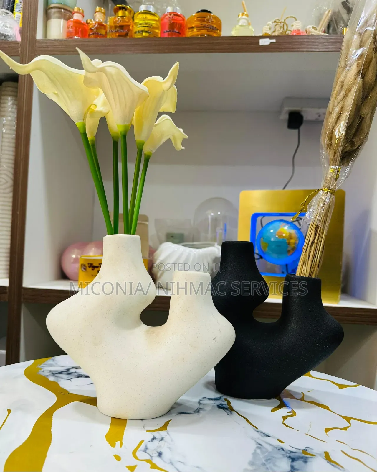 Nordic Abstract Flower Vase