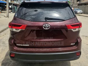 Toyota Highlander 2019 Maroon