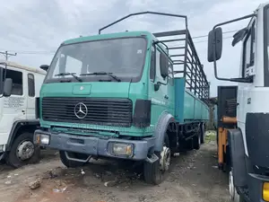 Mecedece Truck With Trailer Bucket
