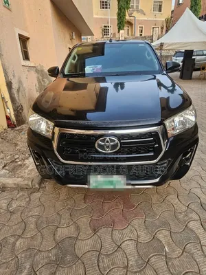 Toyota Hilux 2020 Black