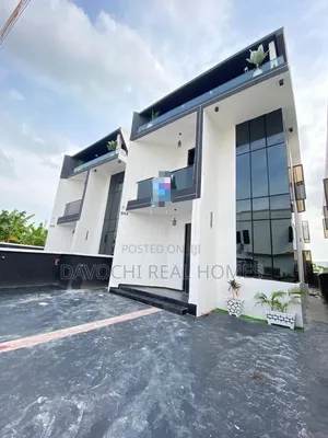 5bdrm Duplex in Chevron for sale