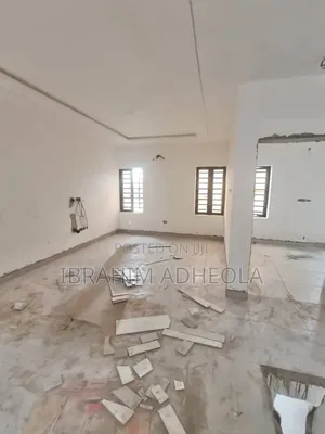 4bdrm Duplex in Ilupeju Estate for sale