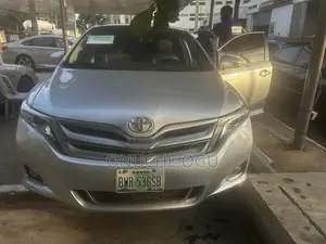 Toyota Venza Limited 4dr Wagon AWD (3.5L 6cyl 6A) 2015 Silver