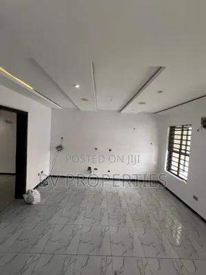 Mini Flat in Ikate for rent