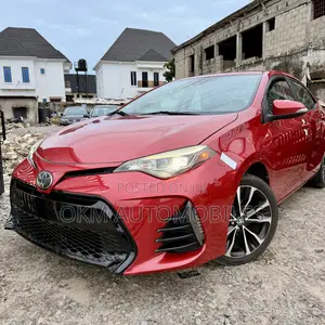 Toyota Corolla SE (1.8L 4cyl 6M) 2018 Red