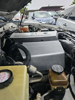 Toyota Land Cruiser 2001 White