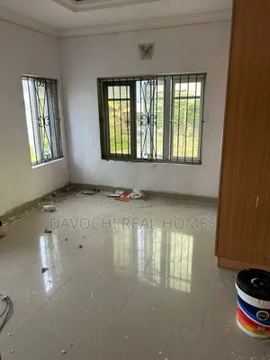 3bdrm Apartment in Ikota for rent