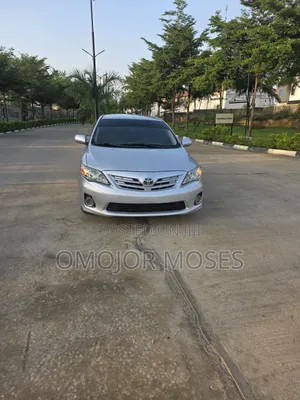 Toyota Corolla LE 4dr Sedan (1.8L 4cyl 4A) 2011 Silver