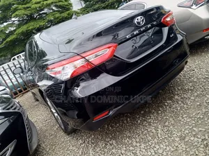 Toyota Camry XLE FWD 2020 Black
