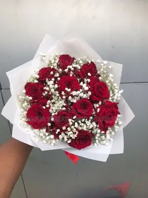 Red Roses Fresh Flower Bouquet
