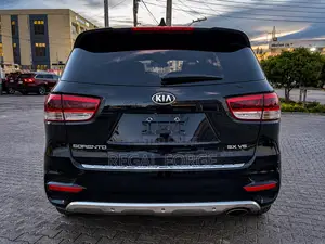 Kia Sorento 4dr SUV 2016 Black